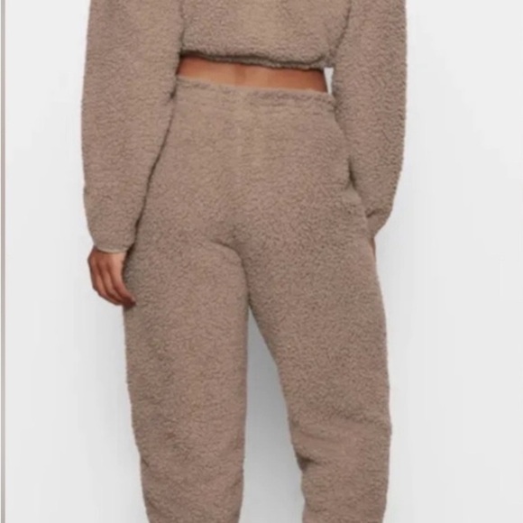 NWT SKIMS Teddy Pants Sherpa Jogger Desert 3X - Picture 2 of 14